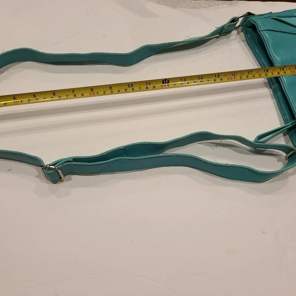 Rocawear classic crossbody bag 11×10×2 in. - Picture 9 of 9